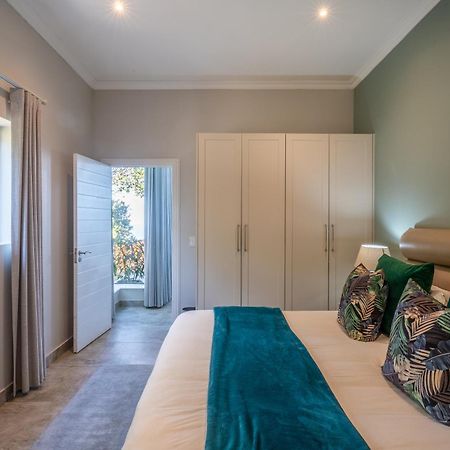 Seashore 2 Bedroom Luxury Unit - Breakwaters Haven Knysna Extérieur photo