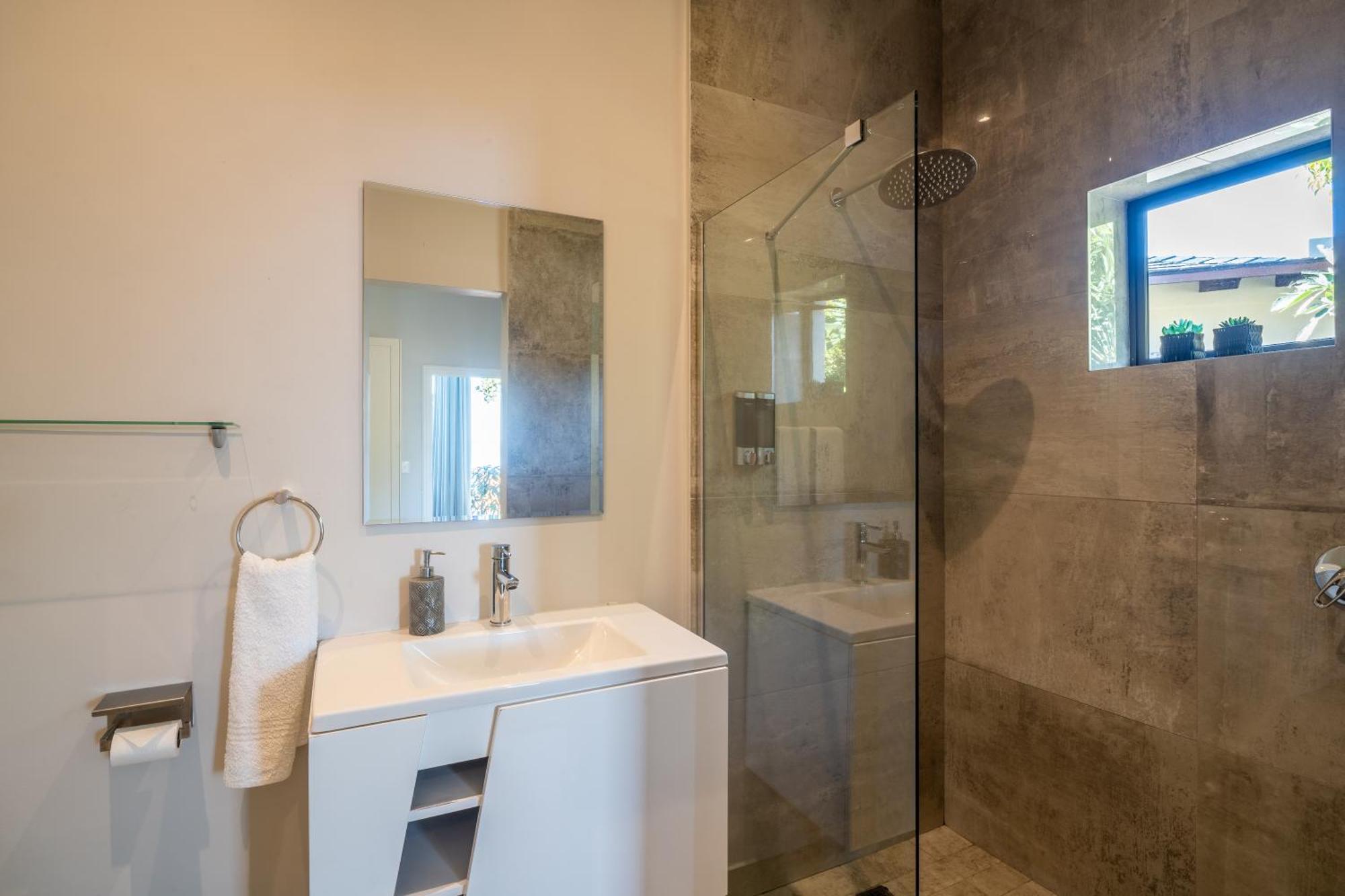Seashore 2 Bedroom Luxury Unit - Breakwaters Haven Knysna Extérieur photo